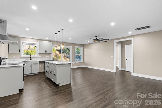 115 Nader Avenue, Weaverville, NC 28787