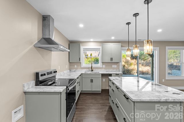 115 Nader Avenue, Weaverville, NC 28787