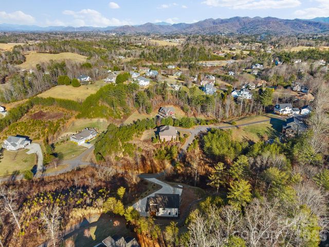 115 Nader Avenue, Weaverville, NC 28787