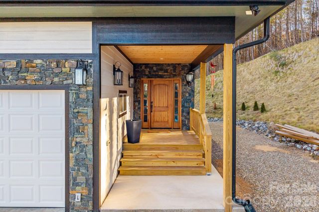 115 Nader Avenue, Weaverville, NC 28787