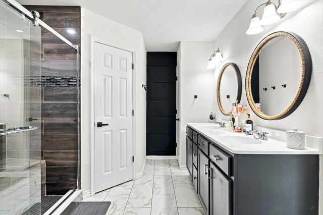 6203 Big Springs Drive, Arlington, TX 76001