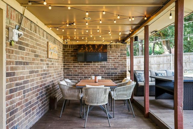 6203 Big Springs Drive, Arlington, TX 76001