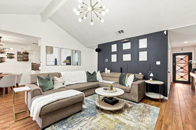 6203 Big Springs Drive, Arlington, TX 76001