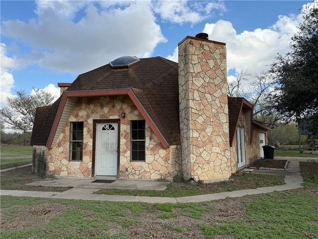 119 County Road 324, Alice, TX 78332