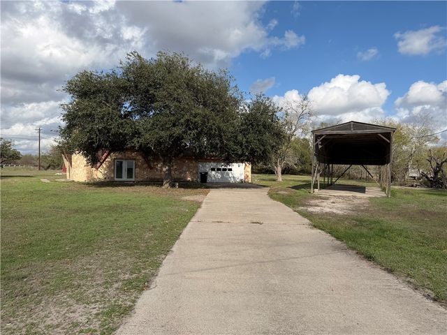 119 County Road 324, Alice, TX 78332