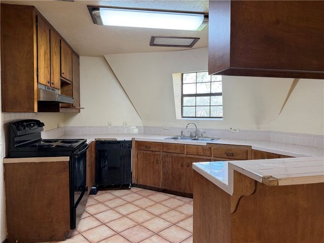 119 County Road 324, Alice, TX 78332