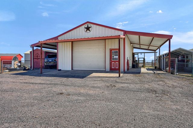 5523 FM 1752 S, Whitewright, TX 75491