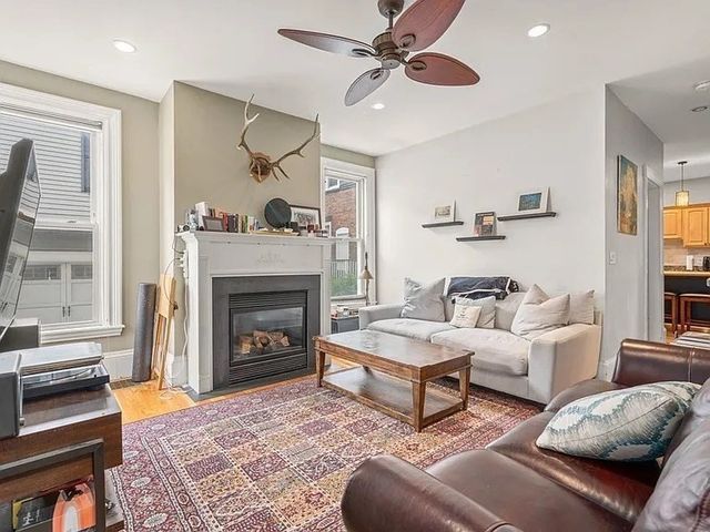 271 K St 1, Boston, MA 02127