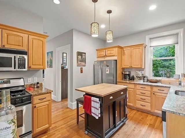 271 K St 1, Boston, MA 02127