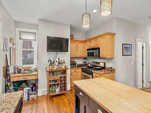 271 K St 1, Boston, MA 02127