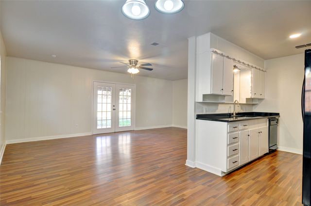 208 Rolling Hills Drive, Aledo, TX 76008