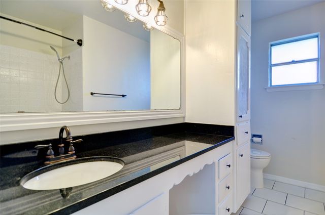 208 Rolling Hills Drive, Aledo, TX 76008