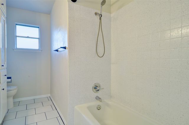 208 Rolling Hills Drive, Aledo, TX 76008