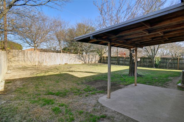 208 Rolling Hills Drive, Aledo, TX 76008
