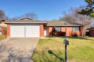 208 Rolling Hills Drive, Aledo, TX 76008