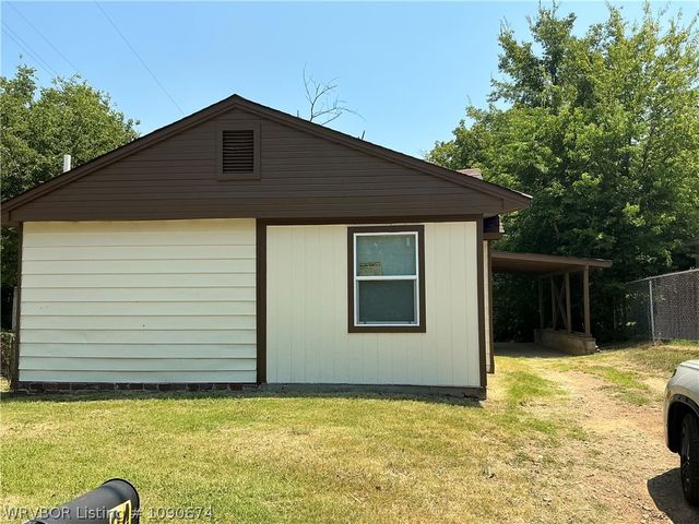24 Arkansas Street, Van Buren, AR 72956