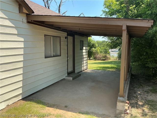 24 Arkansas Street, Van Buren, AR 72956