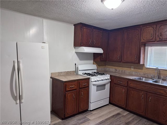 24 Arkansas Street, Van Buren, AR 72956