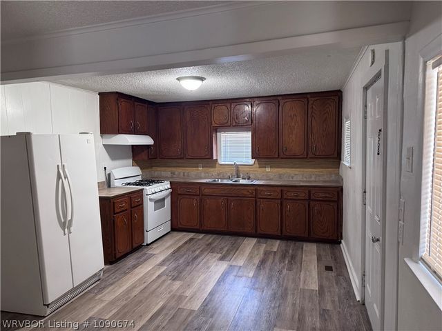 24 Arkansas Street, Van Buren, AR 72956