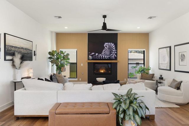 223 Golden Bear DR, Austin, TX 78738