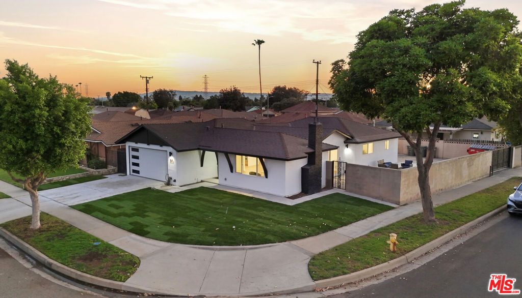 Image 2 of property listing at 19203 Galway Avenue, Carson, CA 90746