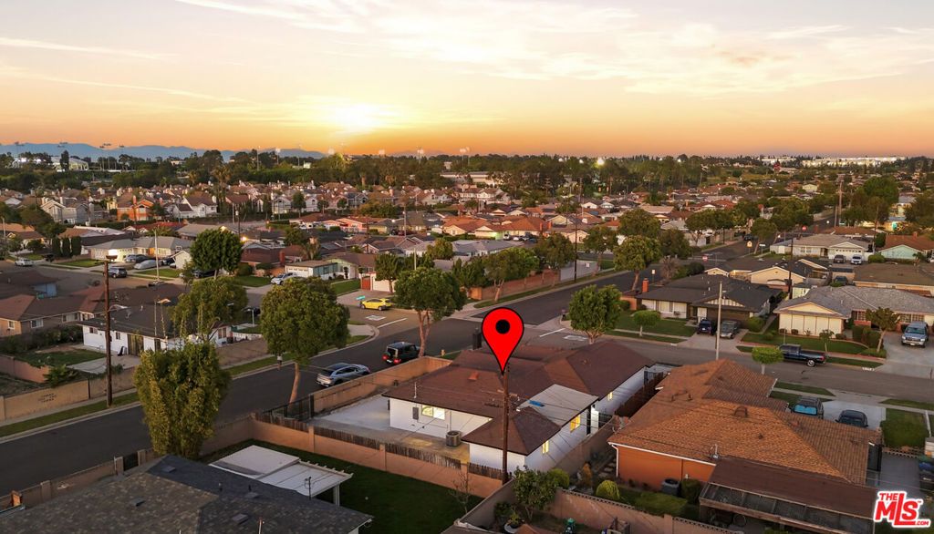 Image 4 of property listing at 19203 Galway Avenue, Carson, CA 90746