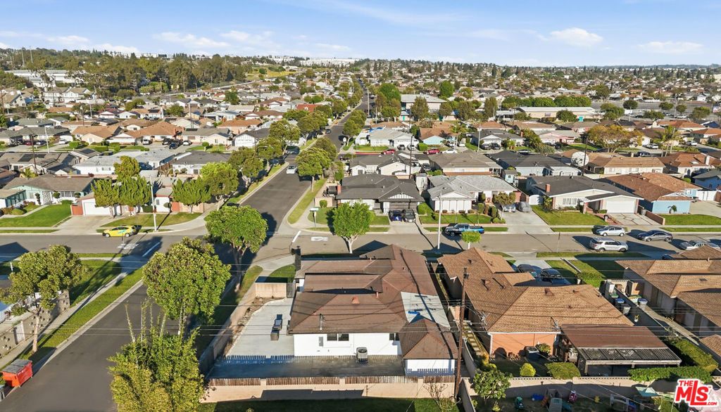 Image 66 of property listing at 19203 Galway Avenue, Carson, CA 90746