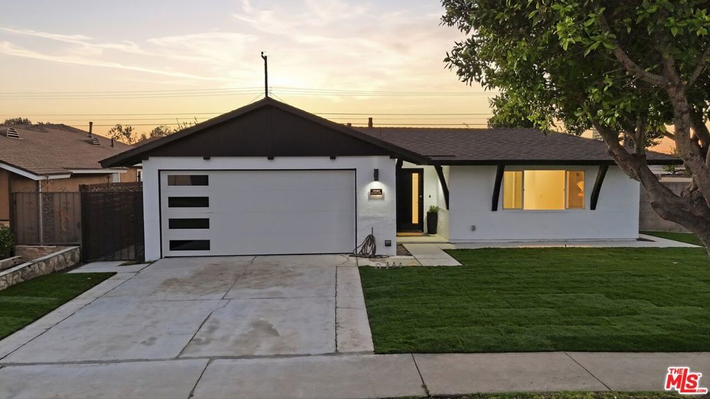 Image 68 of property listing at 19203 Galway Avenue, Carson, CA 90746