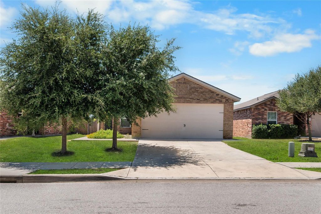144 Continental Avenue, Liberty Hill, TX 78642