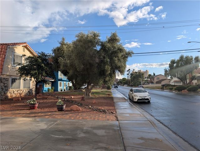 1905 Westlund Drive, Las Vegas, NV 89102