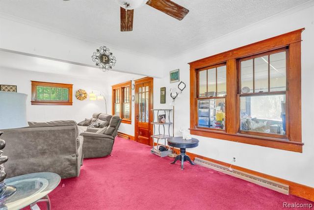 4207 Pine Grove Avenue, Fort Gratiot, MI 48059