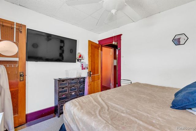4207 Pine Grove Avenue, Fort Gratiot, MI 48059