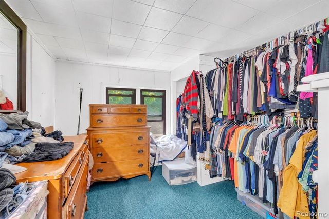 4207 Pine Grove Avenue, Fort Gratiot, MI 48059