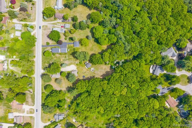 4207 Pine Grove Avenue, Fort Gratiot, MI 48059