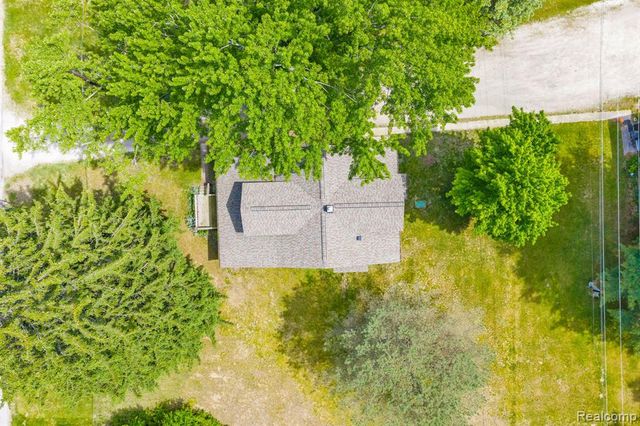 4207 Pine Grove Avenue, Fort Gratiot, MI 48059