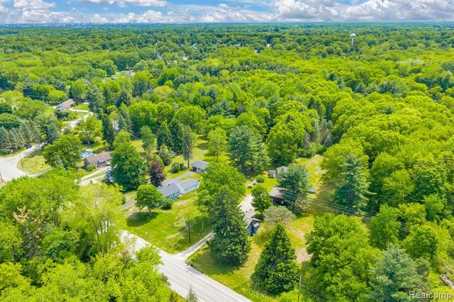 4207 Pine Grove Avenue, Fort Gratiot, MI 48059