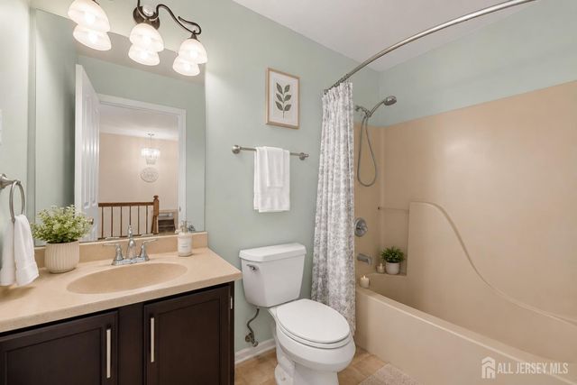 73 Nystrom Trail, Old Bridge, NJ 07747