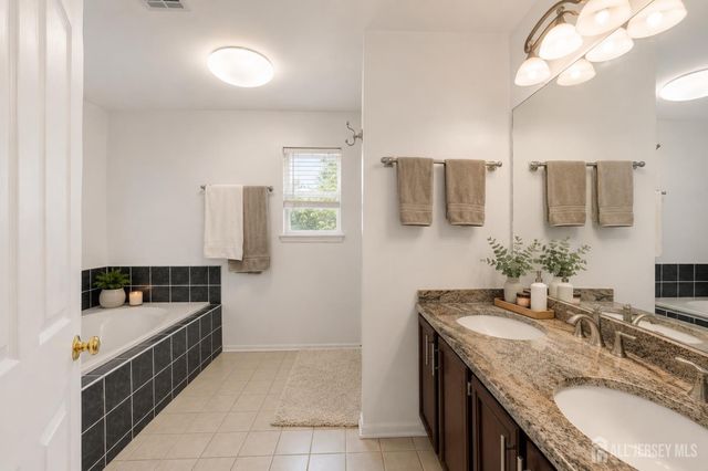 73 Nystrom Trail, Old Bridge, NJ 07747