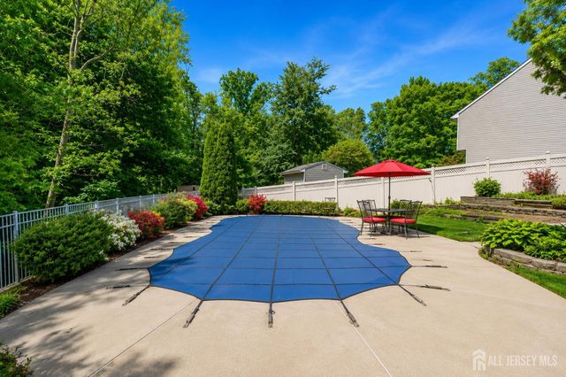 73 Nystrom Trail, Old Bridge, NJ 07747