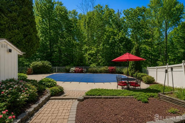 73 Nystrom Trail, Old Bridge, NJ 07747