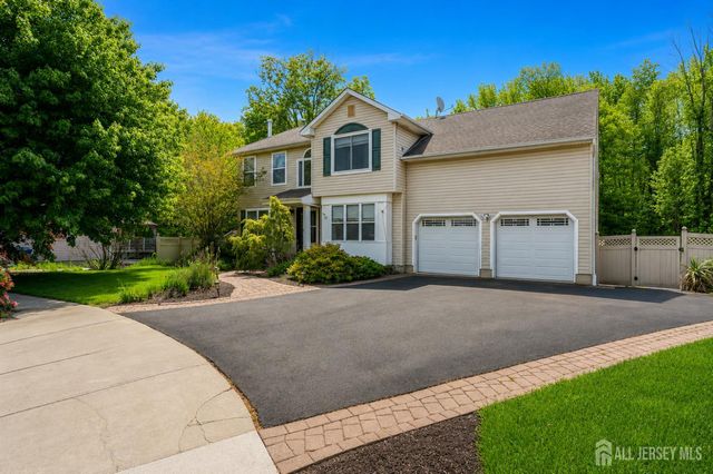73 Nystrom Trail, Old Bridge, NJ 07747