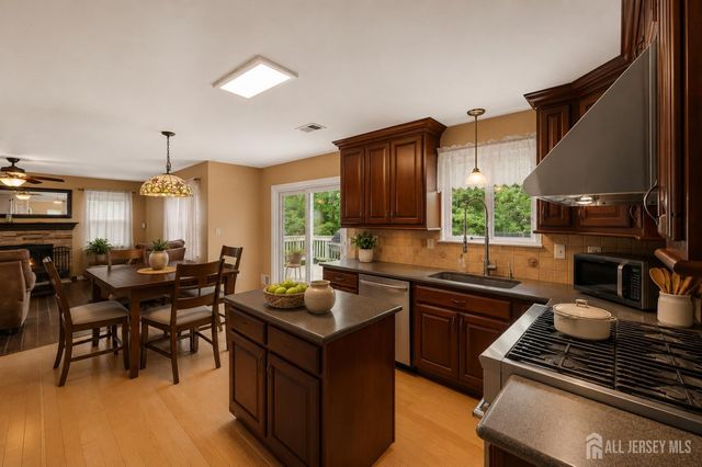 73 Nystrom Trail, Old Bridge, NJ 07747