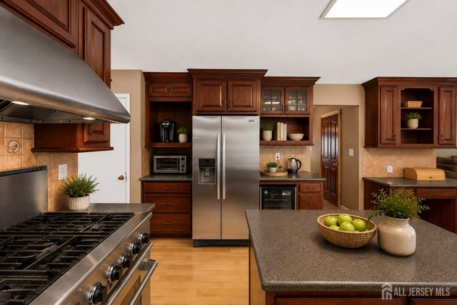 73 Nystrom Trail, Old Bridge, NJ 07747