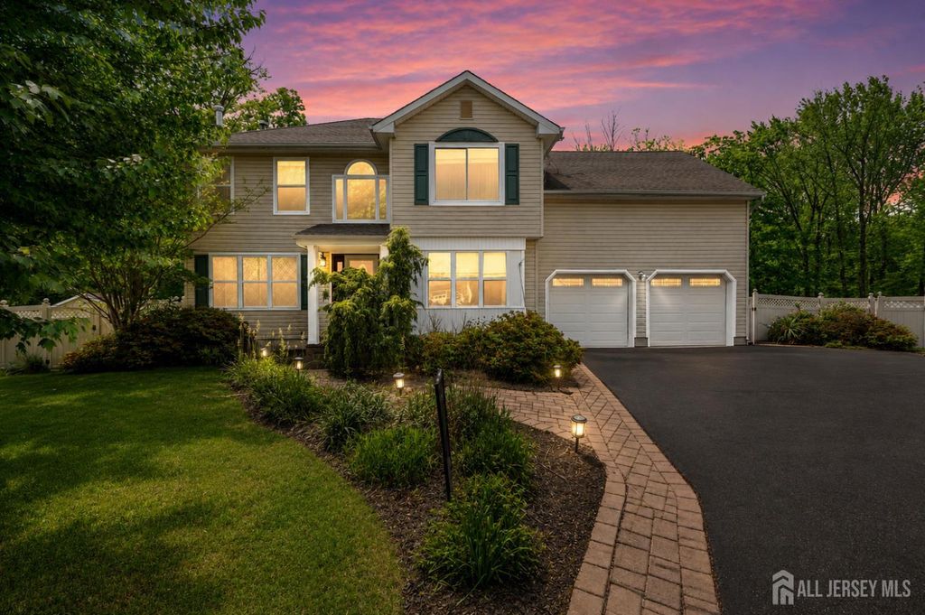 73 Nystrom Trail, Old Bridge, NJ 07747