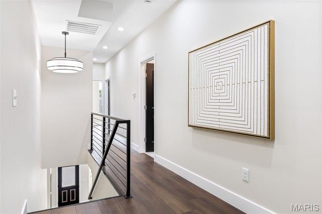 4209 Norfolk Avenue, St Louis, MO 63110