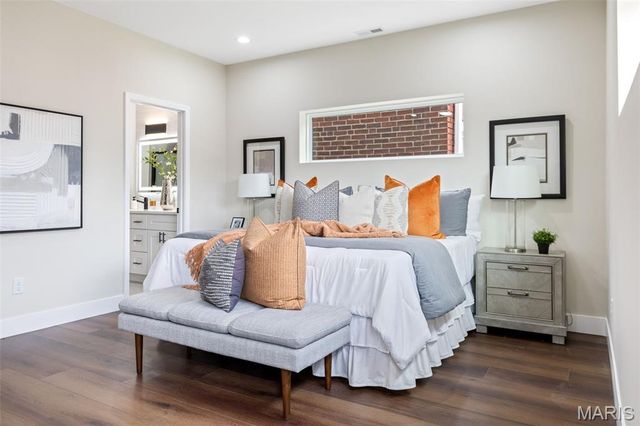 4209 Norfolk Avenue, St Louis, MO 63110