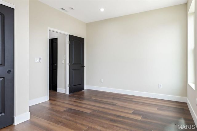 4209 Norfolk Avenue, St Louis, MO 63110