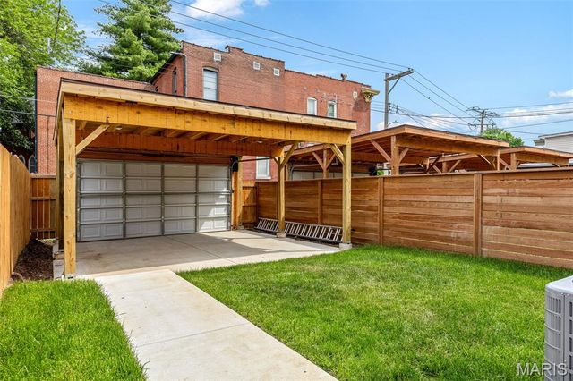 4209 Norfolk Avenue, St Louis, MO 63110