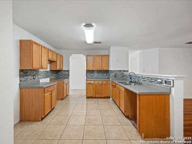 8031 Ferndale Oaks, San Antonio, TX 78249