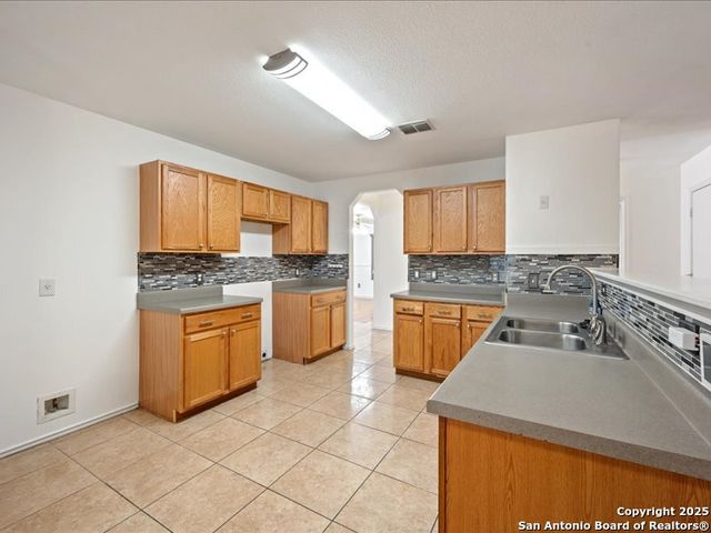 8031 Ferndale Oaks, San Antonio, TX 78249